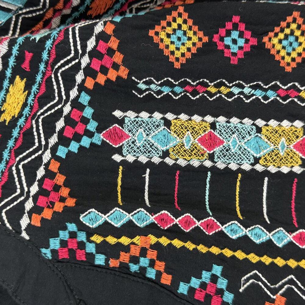Savanna Jane Black Embroidered V-Neck Boho Top - Picture 3 of 7